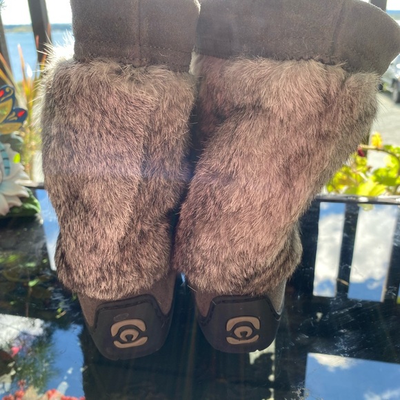Manitoba Mukluks boots size 5 like new condition used - Picture 3 of 5